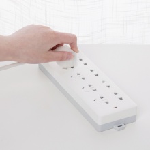 得力18258-02延長線插座(白)