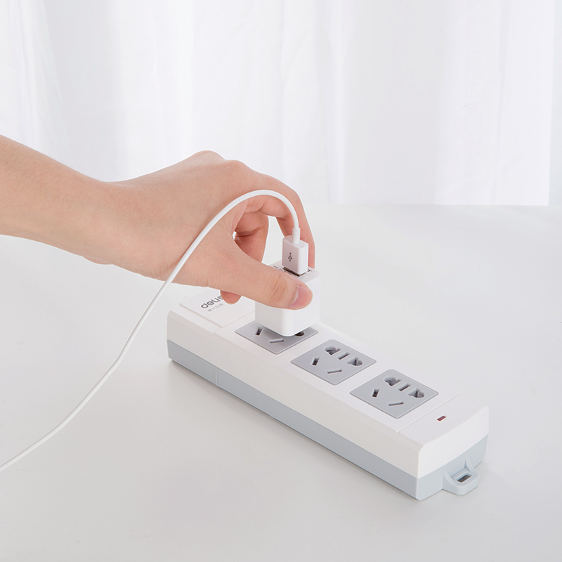 得力18292移动式插座(白)